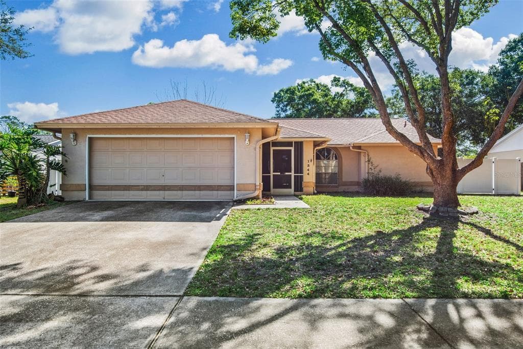 1344 EDGEWATER COURT