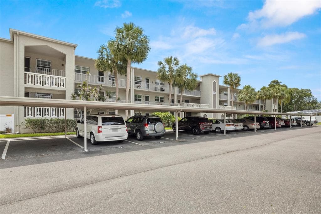 946 VIRGINIA STREET UNIT 207 DUNEDIN, FL 34698