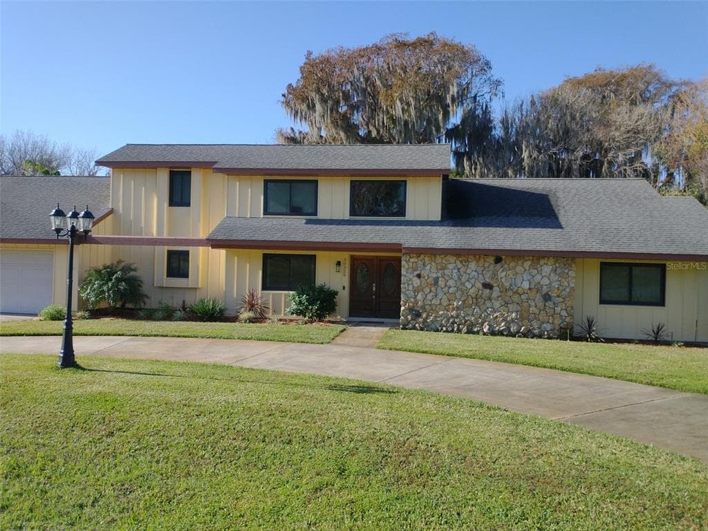 30329 REDTREE DRIVE LEESBURG, FL 34748