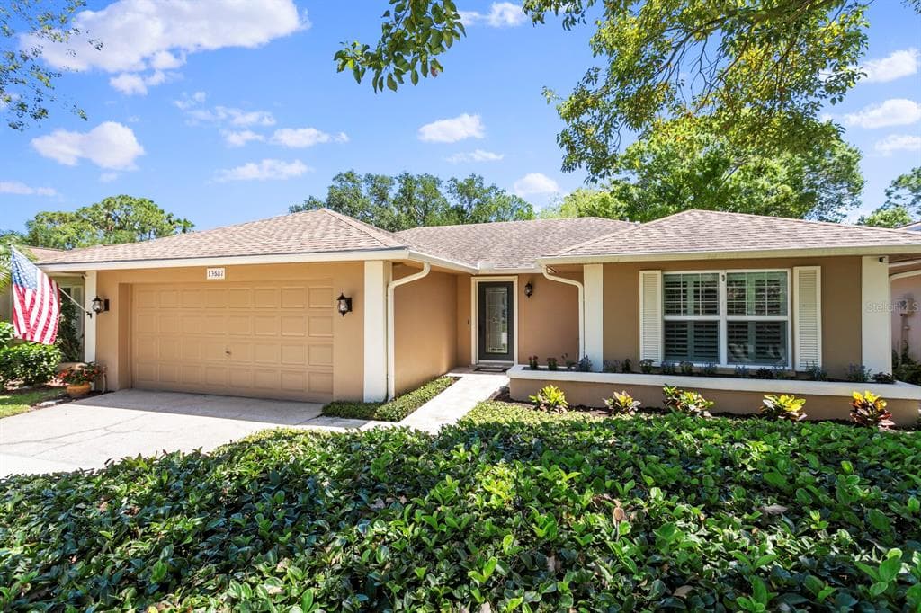 13587 HERON CIRCLE CLEARWATER, FL 33762