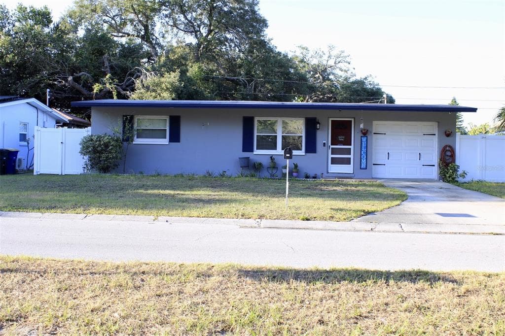 1455 JEFFORDS STREET CLEARWATER, FL 33756