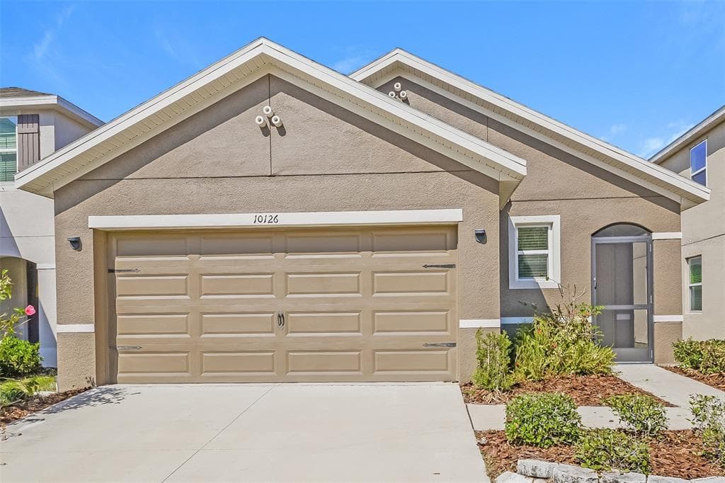 10126 GEESE TRAIL CIRCLE SUN CITY CENTER, FL 33573