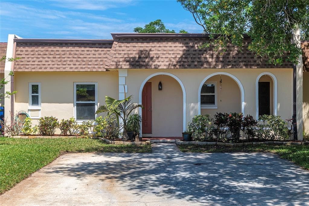 9875 86TH WAY N SEMINOLE, FL 33777