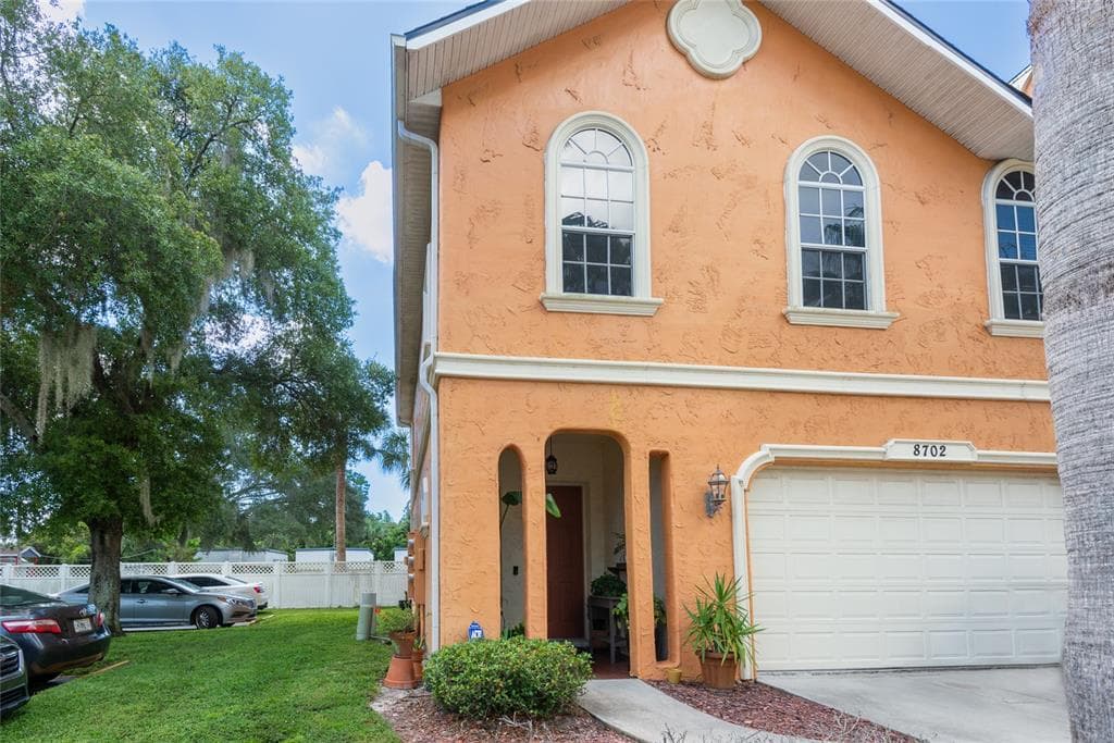 8702 JASMEEN GARDEN COURT TAMPA, FL 33615