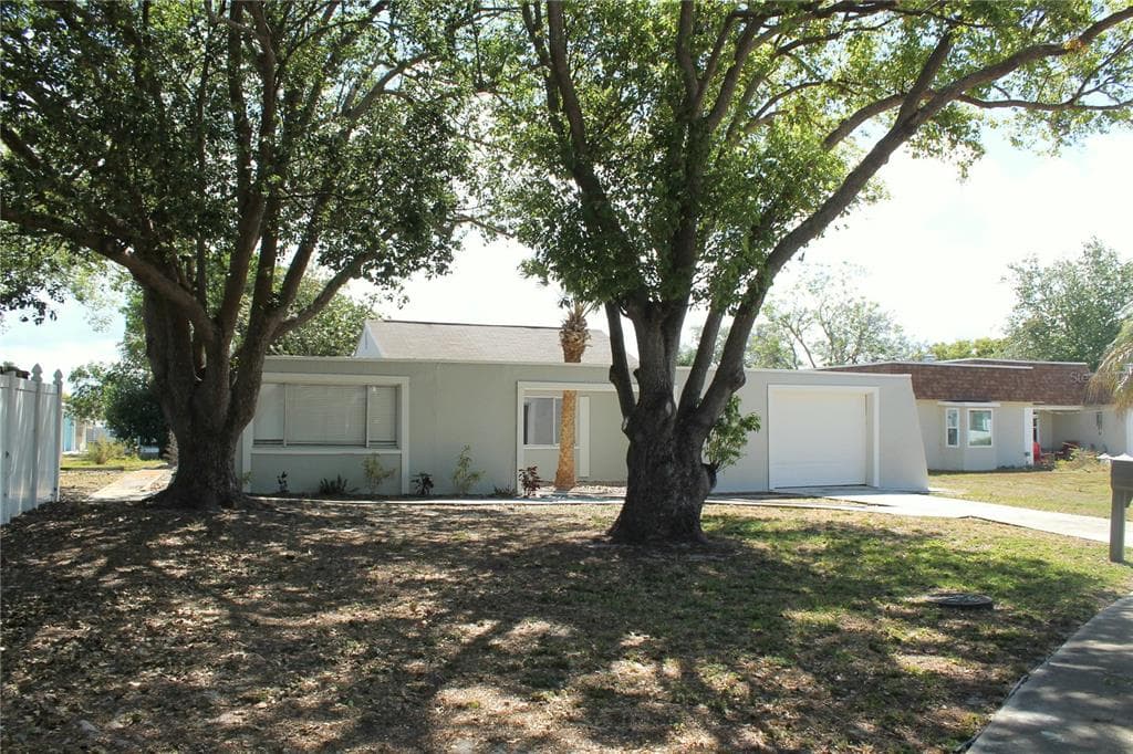 3406 OVERLAND DRIVE HOLIDAY, FL 34691