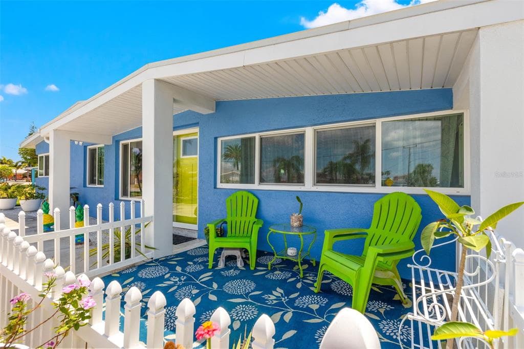 745 PRUITT DRIVE MADEIRA BEACH, FL 33708