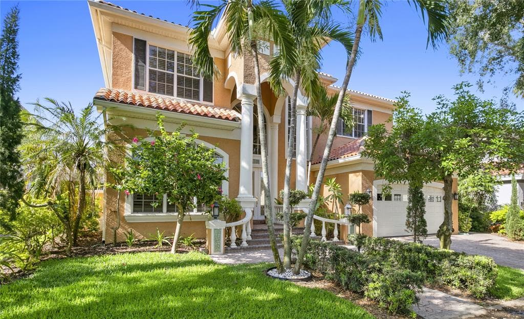 4625 DOLPHIN CAY LANE S ST PETERSBURG, FL 33711
