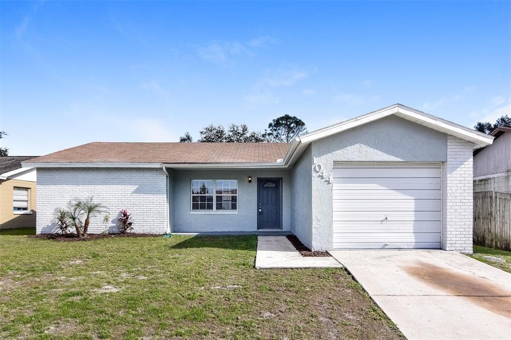 1044 AXLEWOOD CIRCLE BRANDON, FL 33511