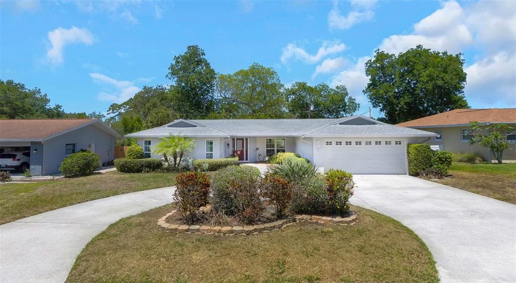 1516 HIGH BLUFF DRIVE LARGO, FL 33770