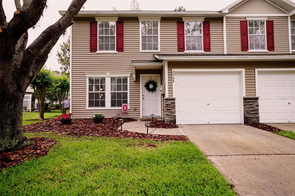 2908 AMBER OAK DRIVE VALRICO, FL 33594