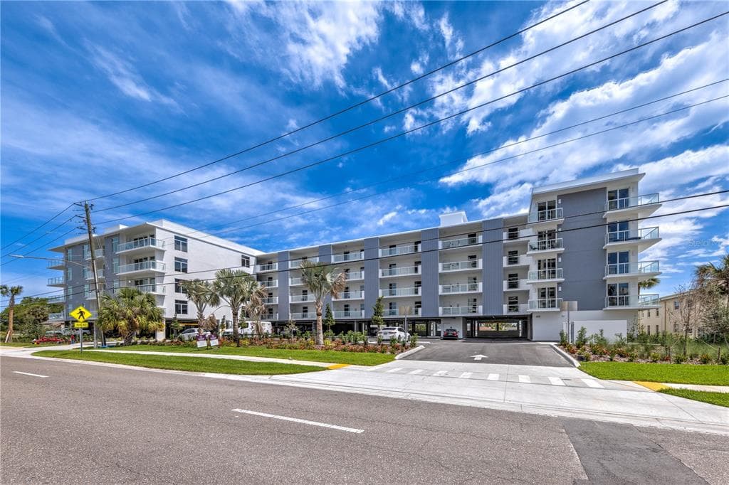 415 ISLAND WAY UNIT 205