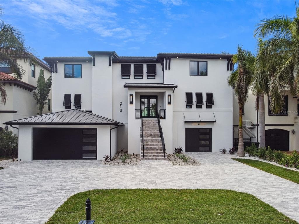 218 SYDNEY LANE REDINGTON SHORES, FL 33708