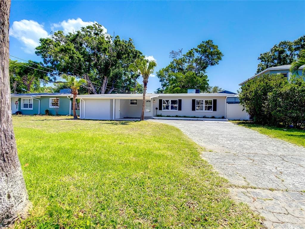 4201 SHORE ACRES BOULEVARD NE ST PETERSBURG, FL 33703