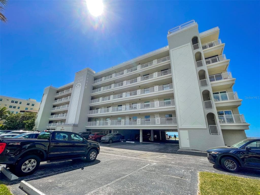 19418 GULF BOULEVARD UNIT 105