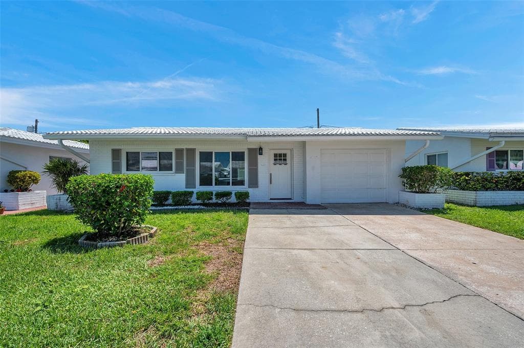 4466 100TH AVENUE N UNIT 2 PINELLAS PARK, FL 33782