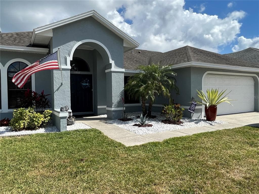 11802 COUNTRY COVE WAY