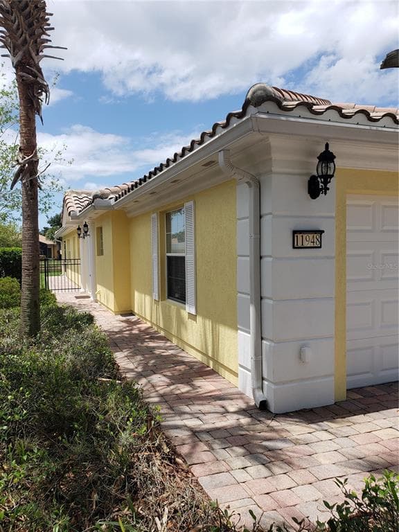 11948 KAJETAN LANE UNIT 1D ORLANDO, FL 32827