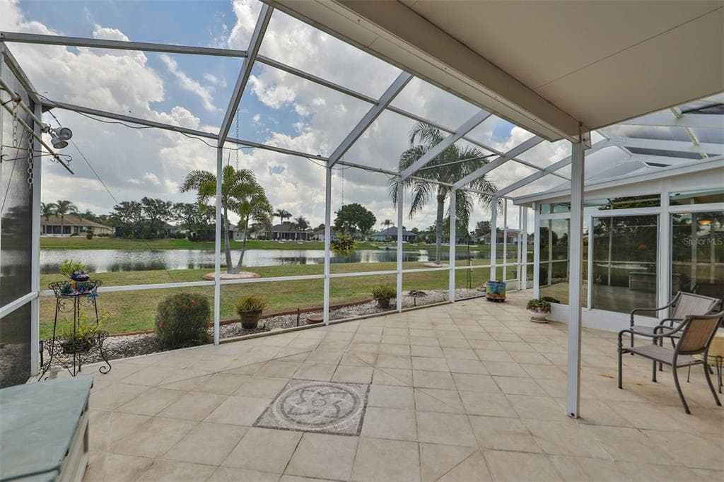 1127 SIGNATURE DRIVE SUN CITY CENTER, FL 33573