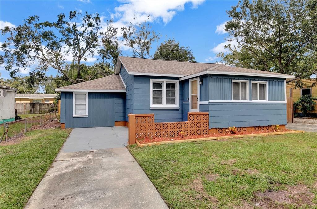 5209 15TH AVENUE S GULFPORT, FL 33707