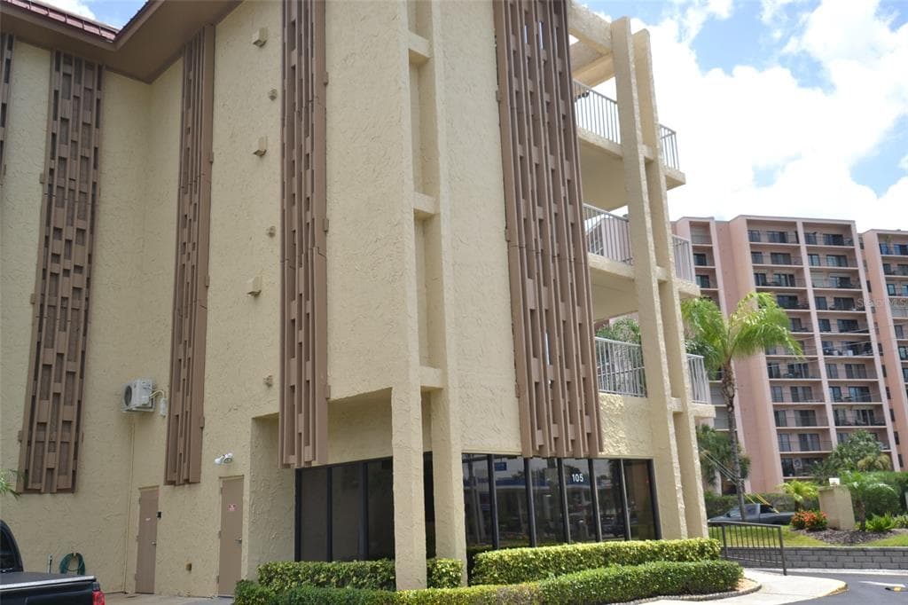 105 ISLAND WAY UNIT 148 CLEARWATER, FL 33767