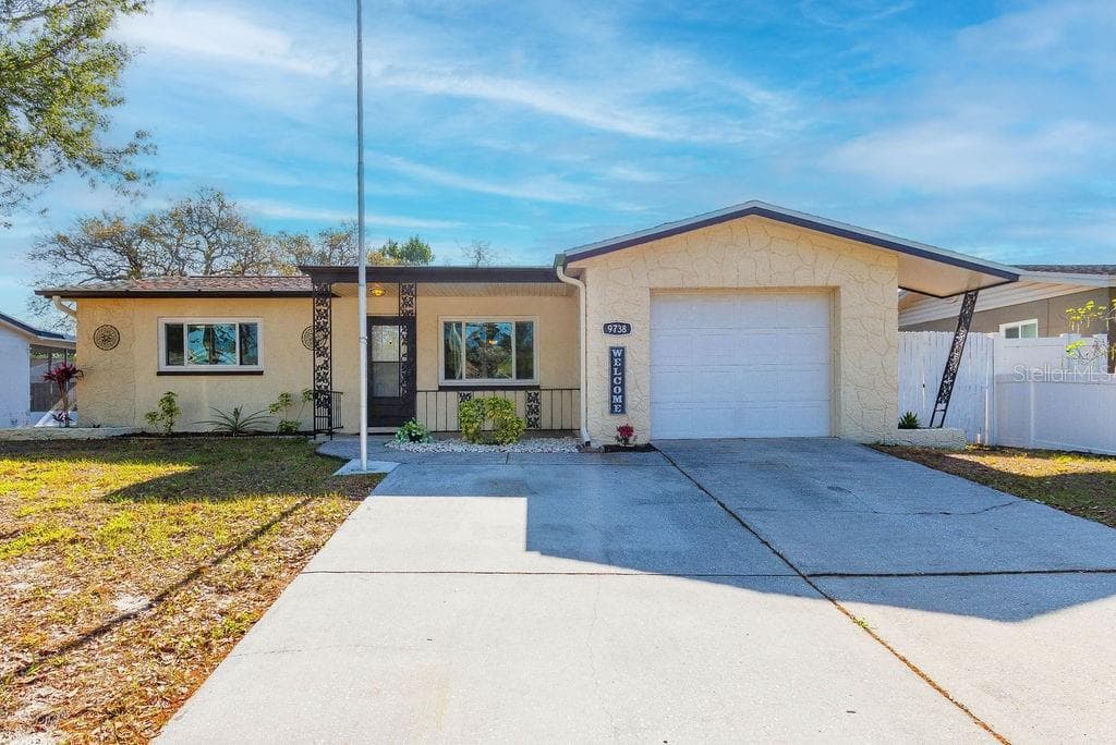 9738 RAINELLE LANE PORT RICHEY, FL 34668