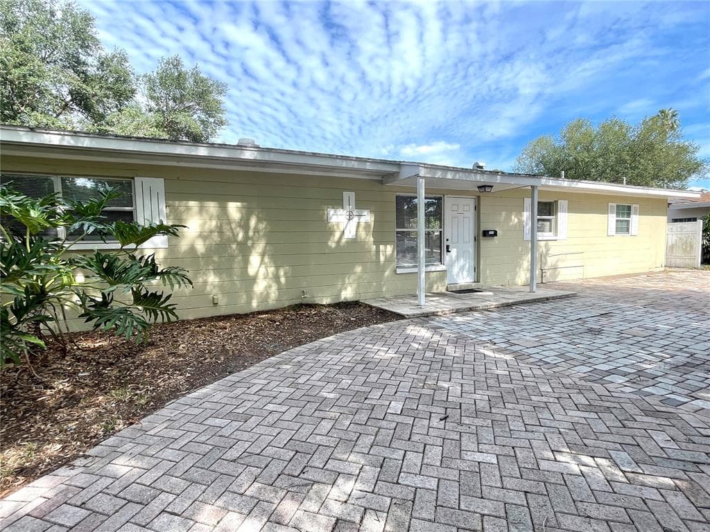 7265 17TH STREET N ST PETERSBURG, FL 33702