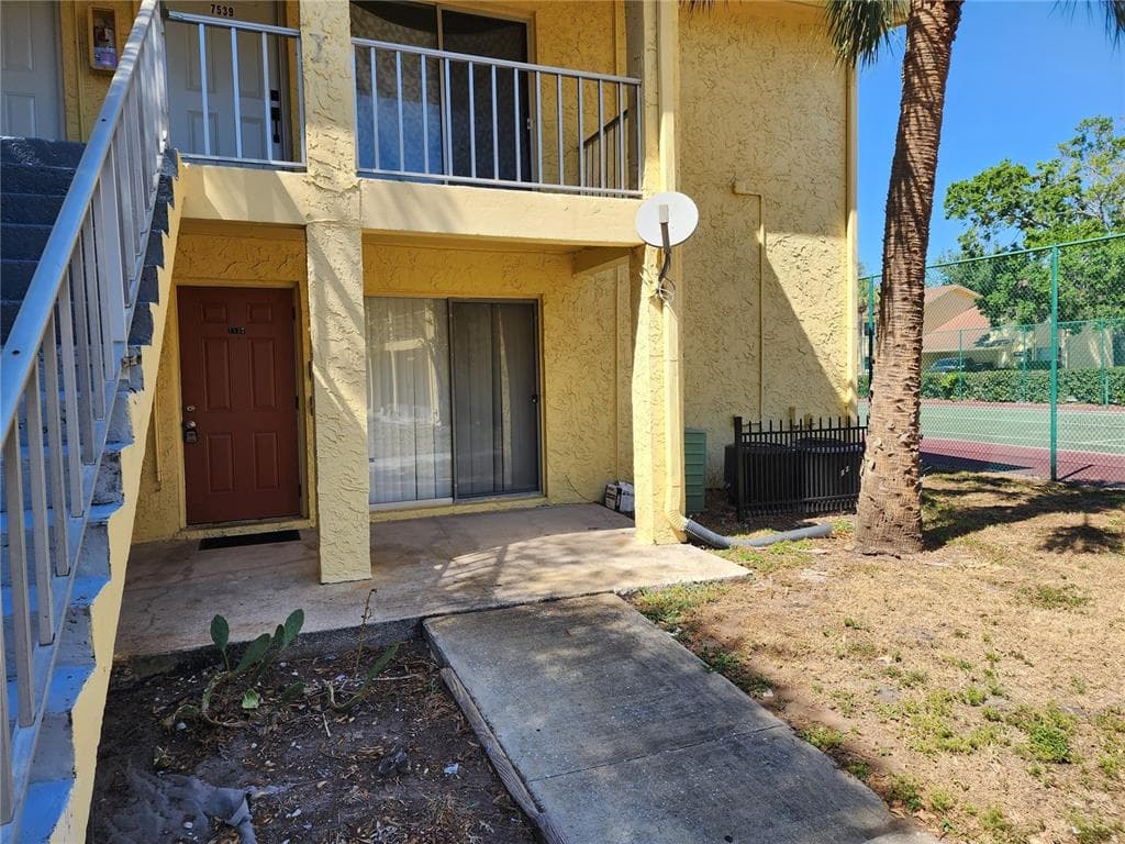 7537 DOLONITA DRIVE UNIT 7537 TAMPA, FL 33615