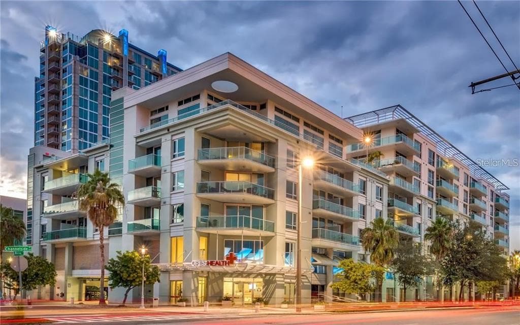 912 CHANNELSIDE DRIVE UNIT 2515 TAMPA, FL 33602