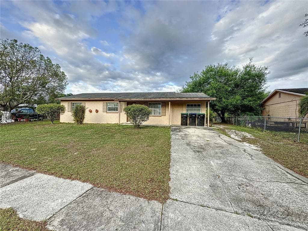 8031 TOMPKINS SQUARE ORLANDO, FL 32807