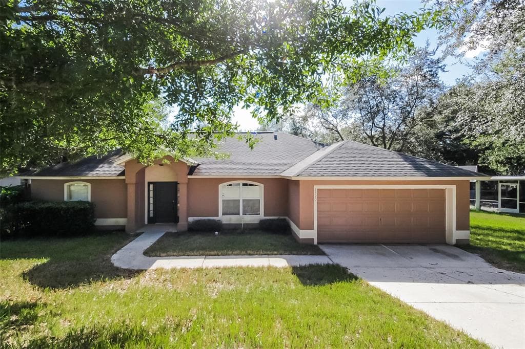 1320 RAIN FOREST LANE MINNEOLA, FL 34715
