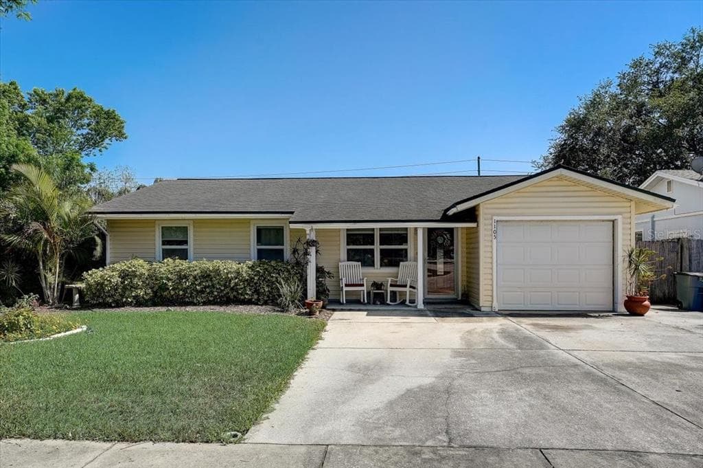 1105 IDLEBRIAR WAY TARPON SPRINGS, FL 34689