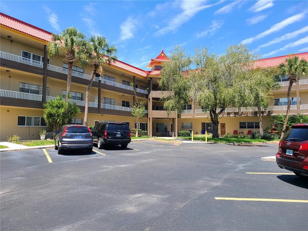 2402 ECUADORIAN WAY UNIT 30 CLEARWATER, FL 33763