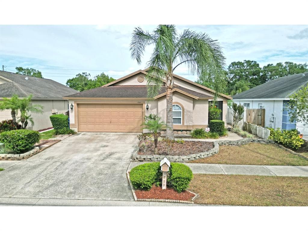 1923 ERIN BROOKE DRIVE