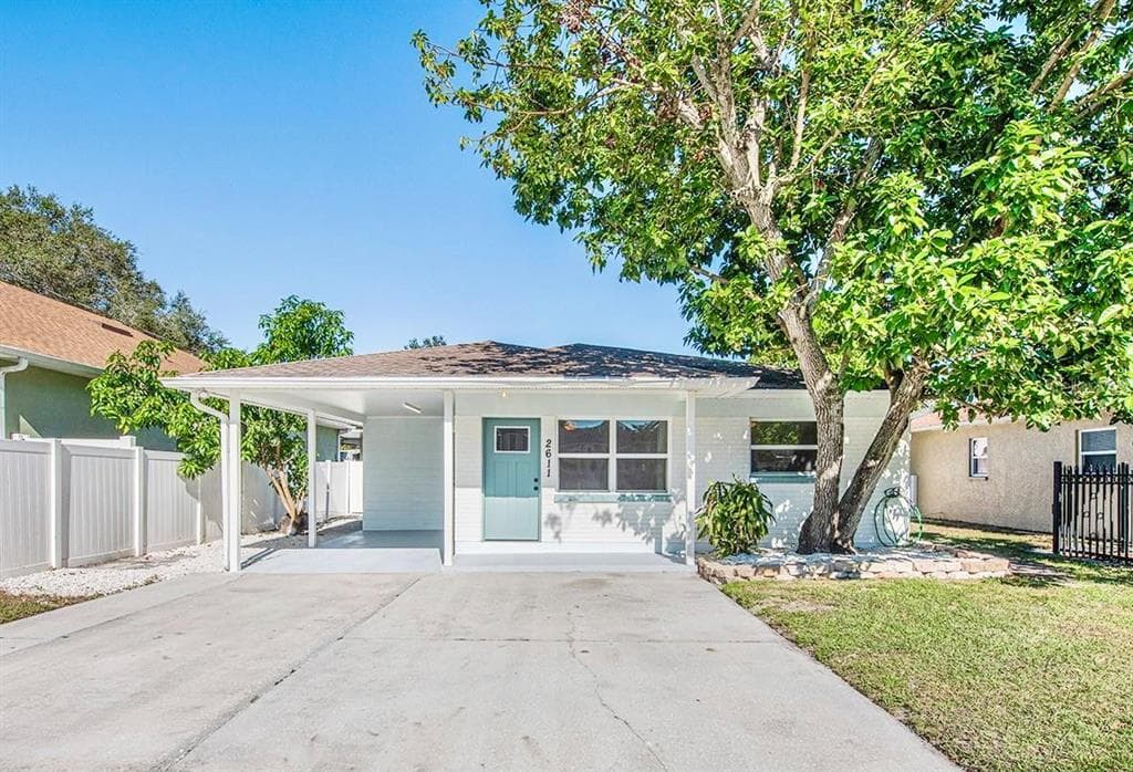 2611 W POWHATAN AVENUE TAMPA, FL 33614