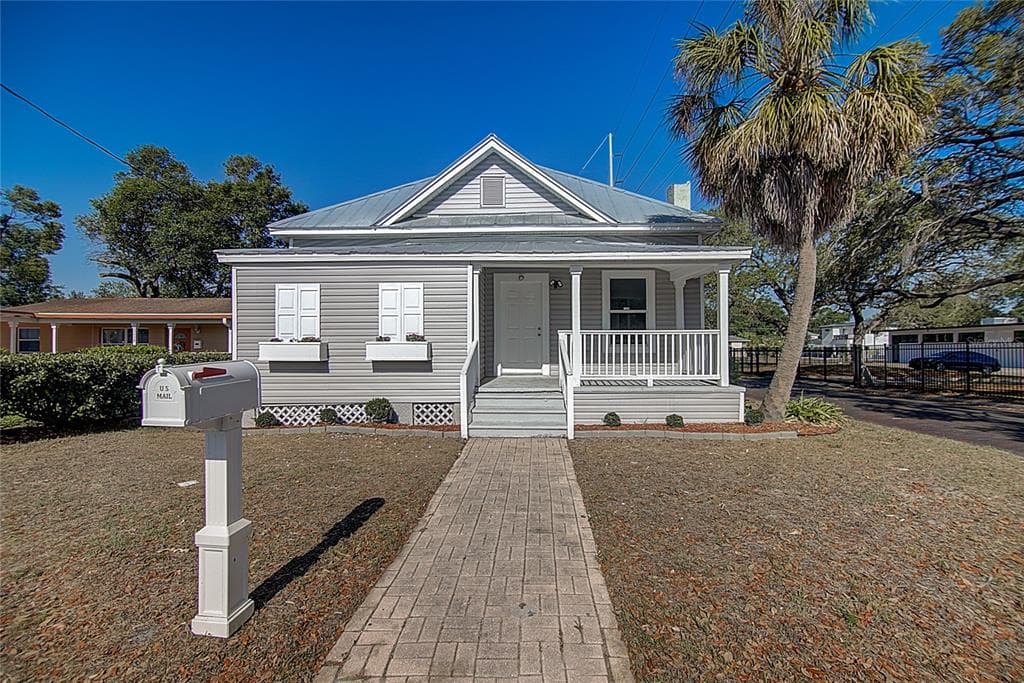 3120 N WOODROW AVENUE TAMPA, FL 33603