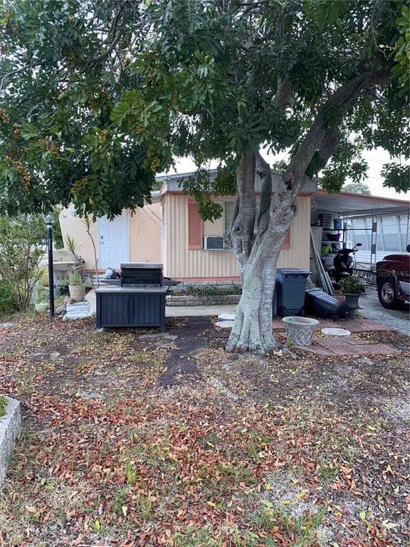 5387 YELLOW PINE STREET N ST PETERSBURG, FL 33709