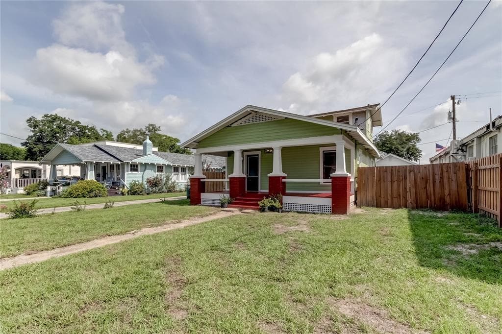 99 W LAMBRIGHT STREET TAMPA, FL 33604