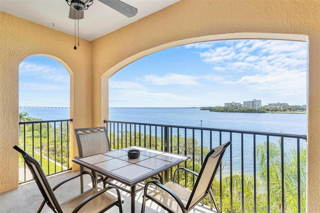 2739 VIA CAPRI UNIT 1038 CLEARWATER, FL 33764