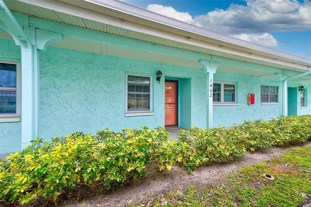 2465 NORTHSIDE DRIVE UNIT 1402 CLEARWATER, FL 33761