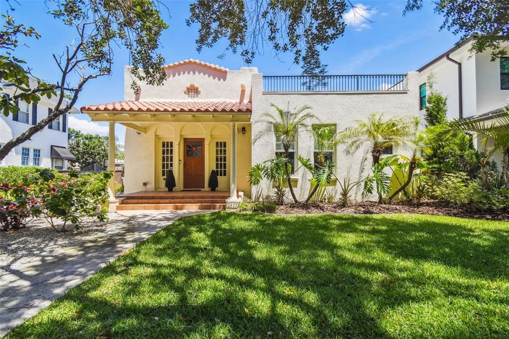 2425 W PROSPECT ROAD TAMPA, FL 33629
