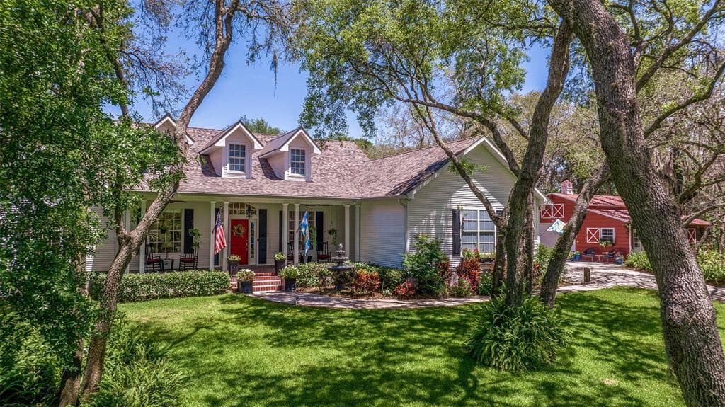 653 OLD EAST LAKE ROAD TARPON SPRINGS, FL 34688