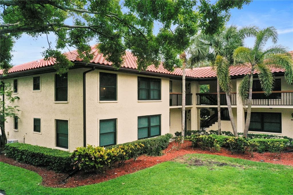 1008 HAMMOCK PINE BOULEVARD UNIT 1008 CLEARWATER, FL 33761