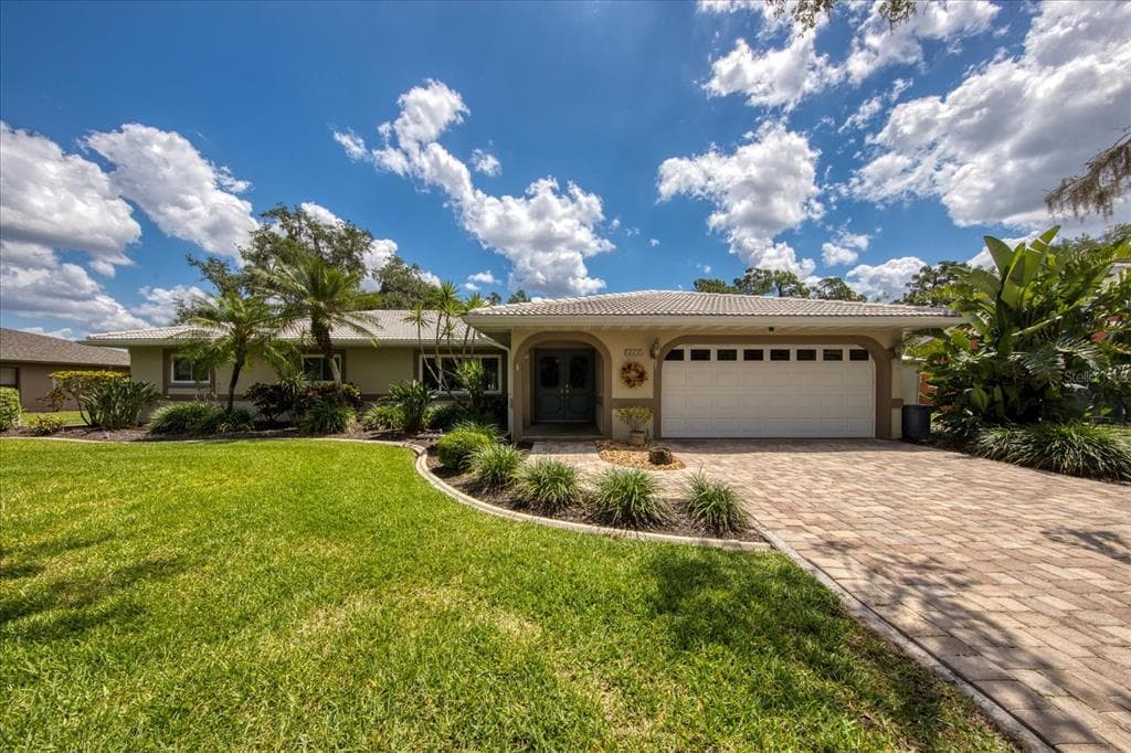 4825 PALM AIRE DRIVE SARASOTA, FL 34243