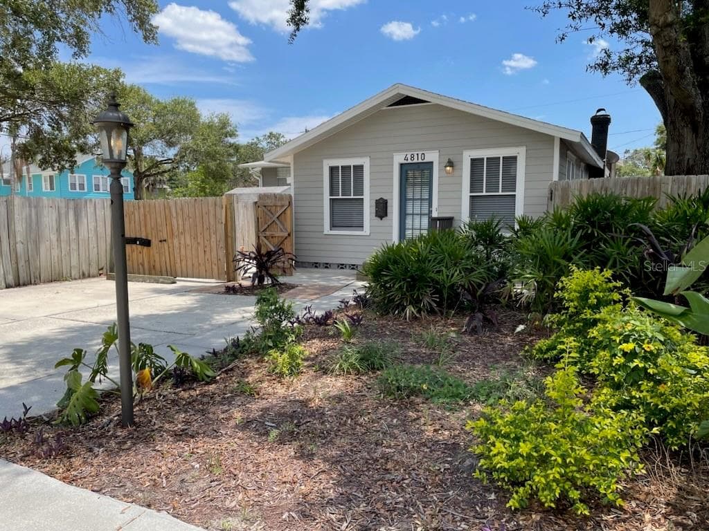 4810 2ND AVENUE N ST PETERSBURG, FL 33713