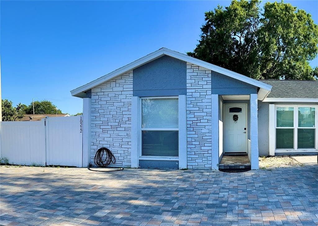 10212 WILCOX COURT TAMPA, FL 33615