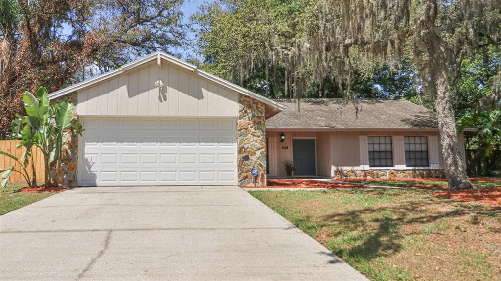 3901 APPLEGATE CIRCLE BRANDON, FL 33511