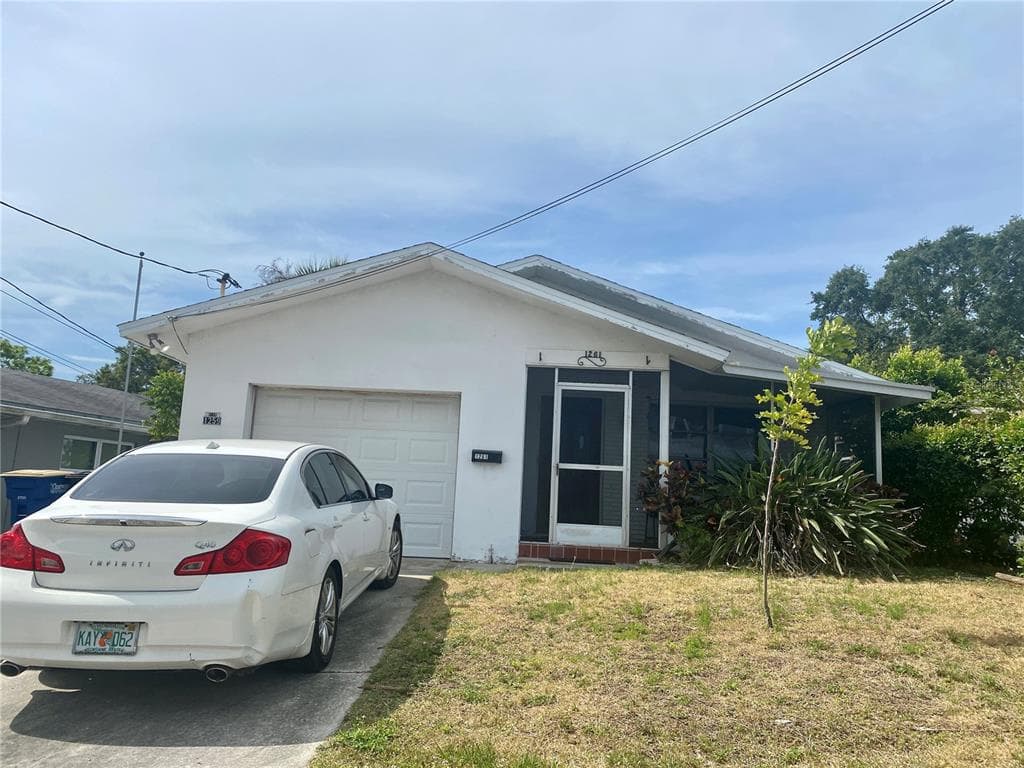 1261 PIERCE STREET CLEARWATER, FL 33756