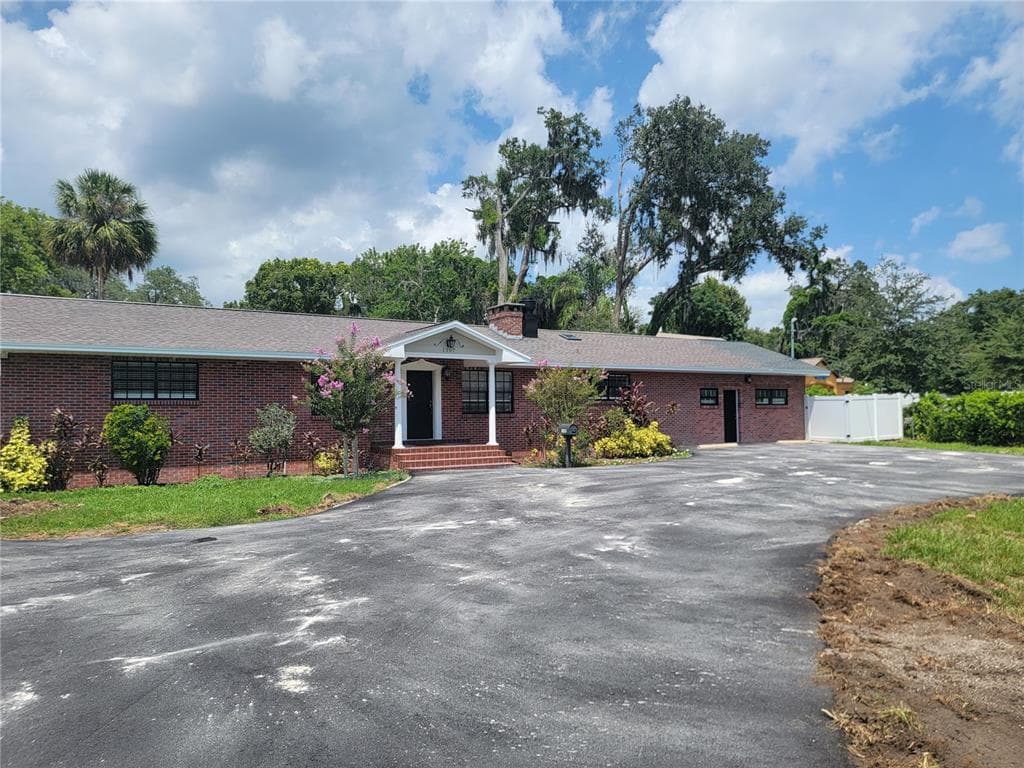 1107 LITHIA PINECREST ROAD BRANDON, FL 33511