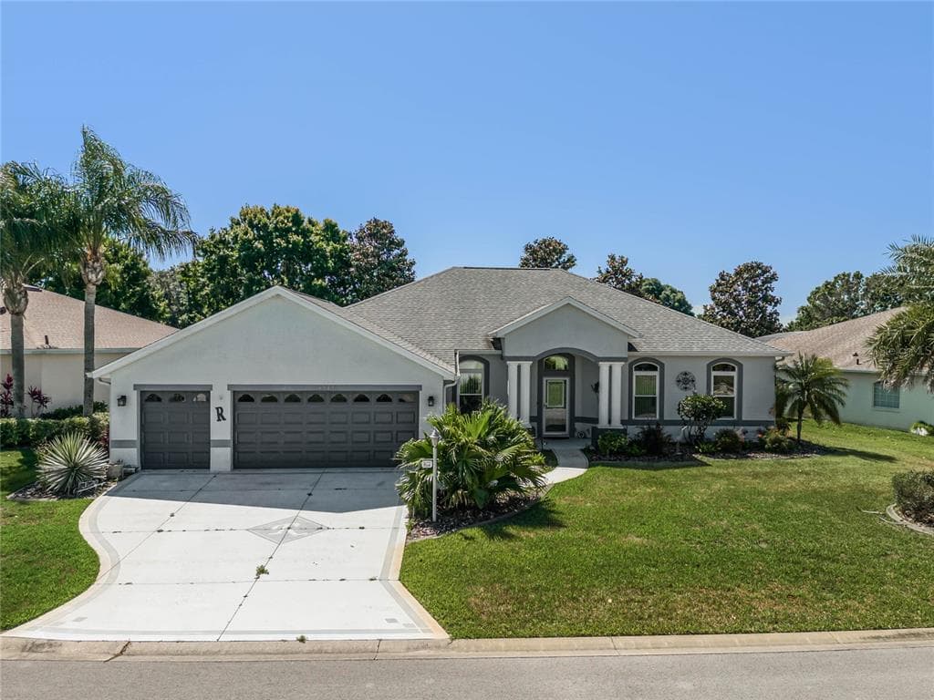 4945 LONG MEADOW DRIVE LEESBURG, FL 34748