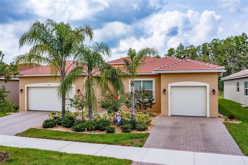 5004 EMERALD ISLE DRIVE WIMAUMA, FL 33598